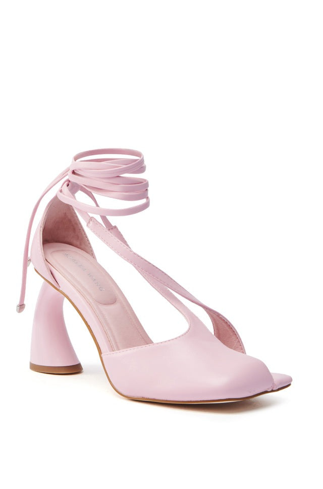 Tan & Black Wrap Up Chunky Pump