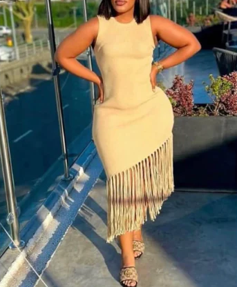 Woman’s Knitted Tussle Midi Fringe Dress