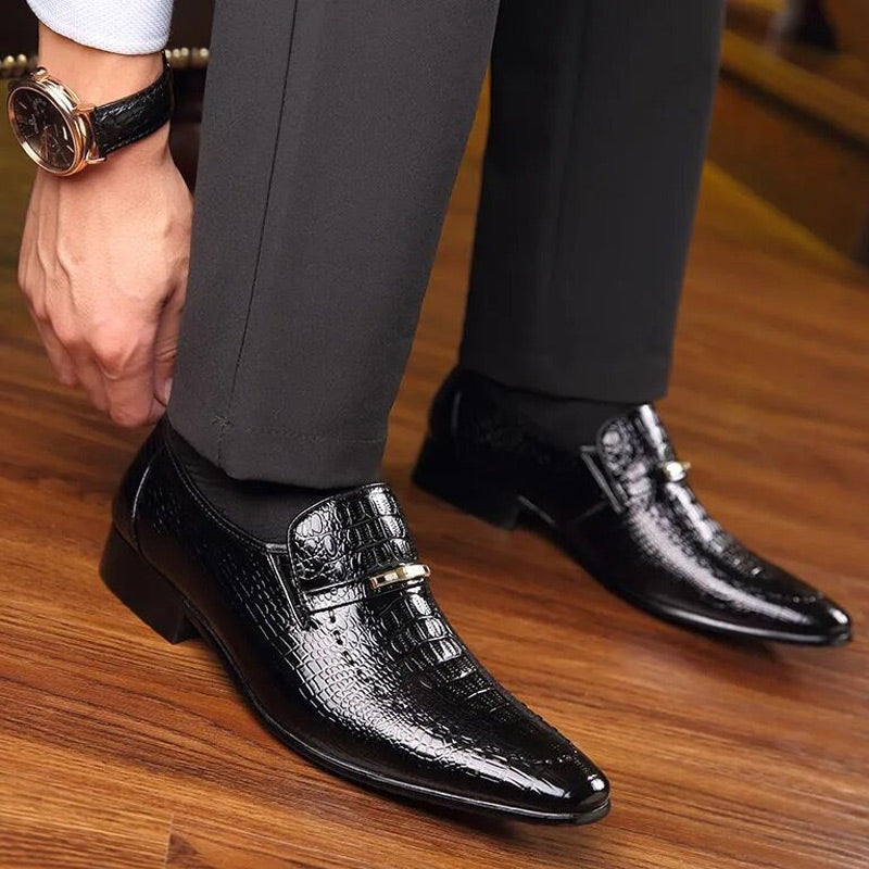 Men's Pointed Toe Crocodile Pattern Shiny Business Leather Shoes