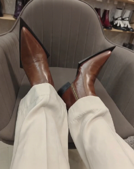 Men's Pointed Toe Brown Chelsea Leather Ankle Boots
