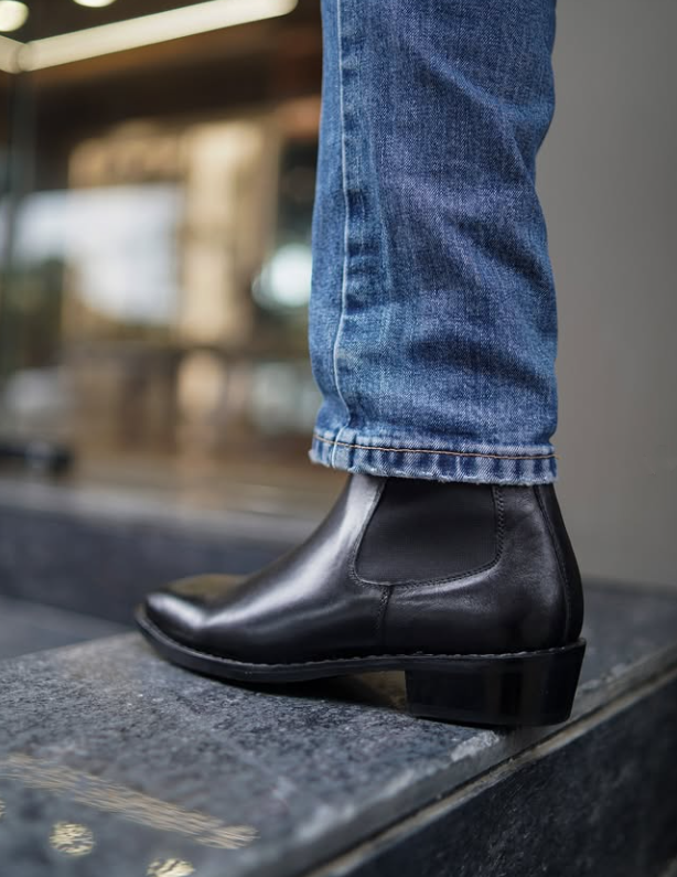 Men's Short Leather Boots Pointed Toe Chelsea Boots