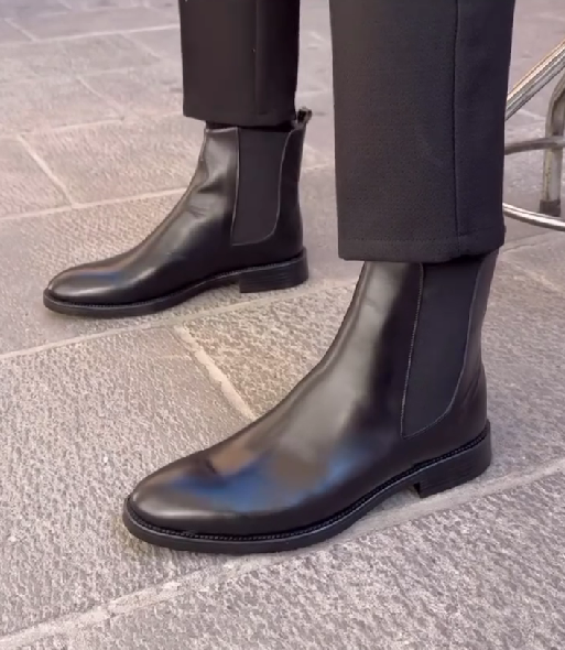 Men's All-black Slip-on Chelsea Boots