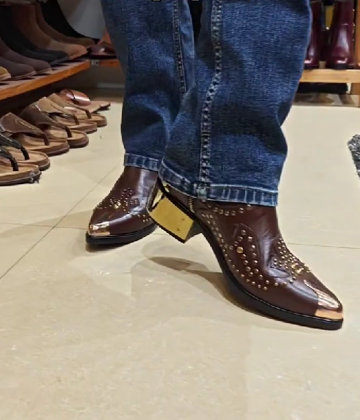 Men's Metal Toe Embroidered Rivet Ankle Boots