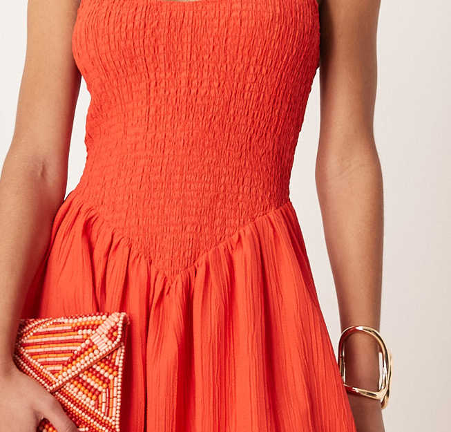 Scoop Neck Crinkle Maxi Dress