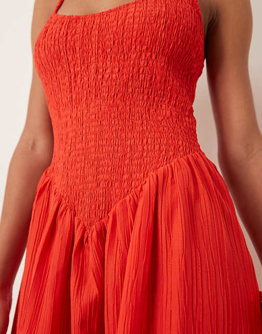 Scoop Neck Crinkle Maxi Dress