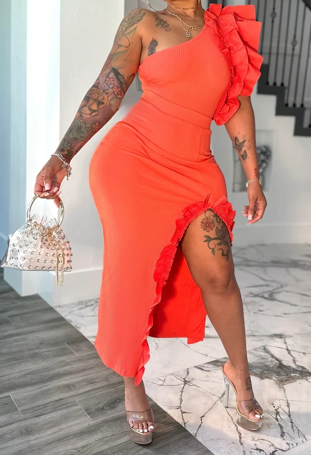 Off-shoulder Ruffled Slit Skirt