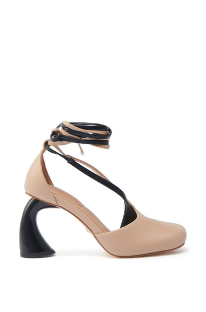 Tan & Black Wrap Up Chunky Pump
