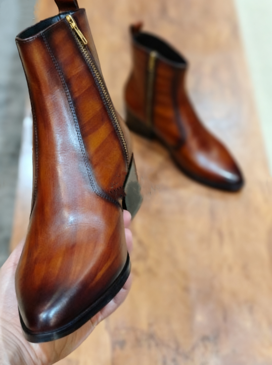 New Shade Pointed Leather Boots