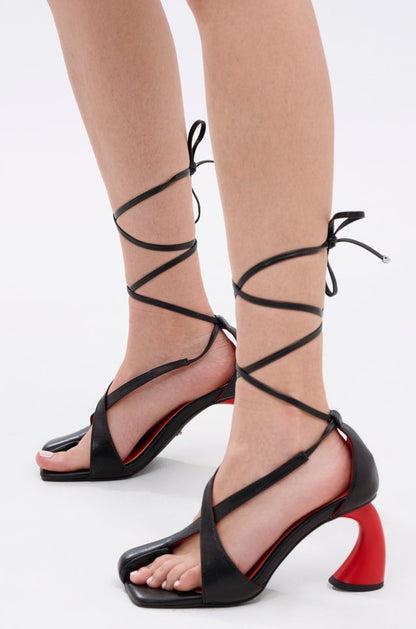 Tan & Black Wrap Up Chunky Pump