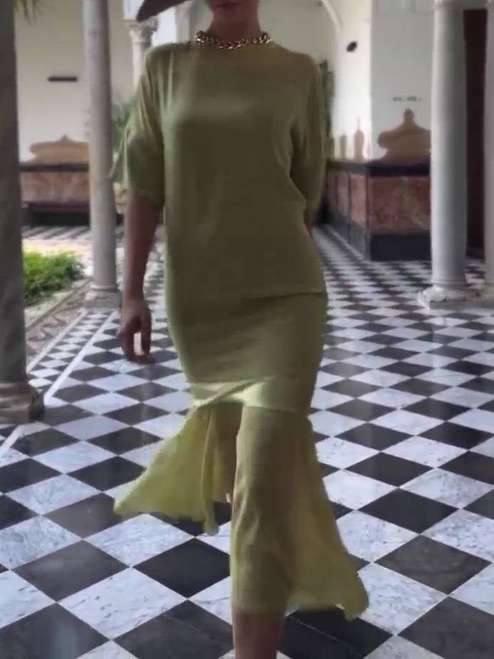 Round Neck Half Sleeves Fishtail Dress