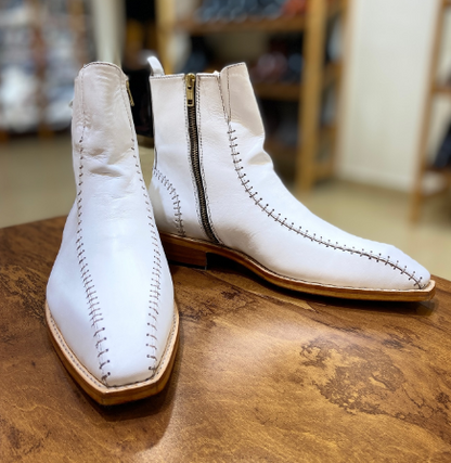 Exquisite Handcrafted White Leather Boots with Intricate Stitching