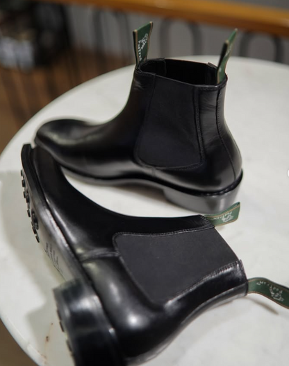 Men's Short Leather Boots Pointed Toe Chelsea Boots