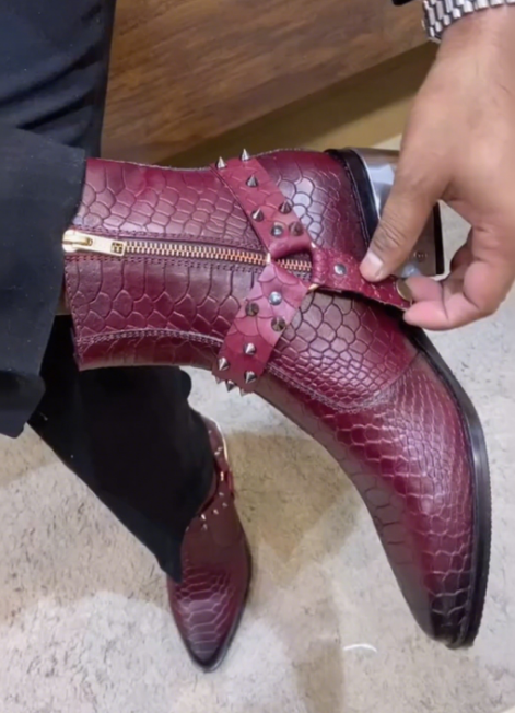 Men's Studded Pointed Leather Ankle Boots