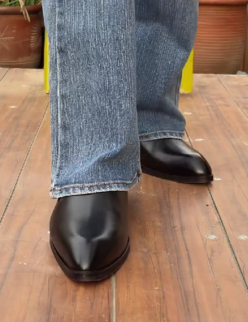 Men's Refined Toe Flat Stretch Cowboy Boots