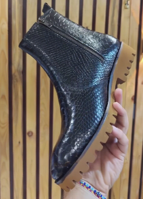Men's Anti-slip Thick Chunk Snake Leather Boots